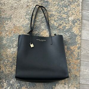 Black Marc Jacobs shoulder bag with zipper compartment